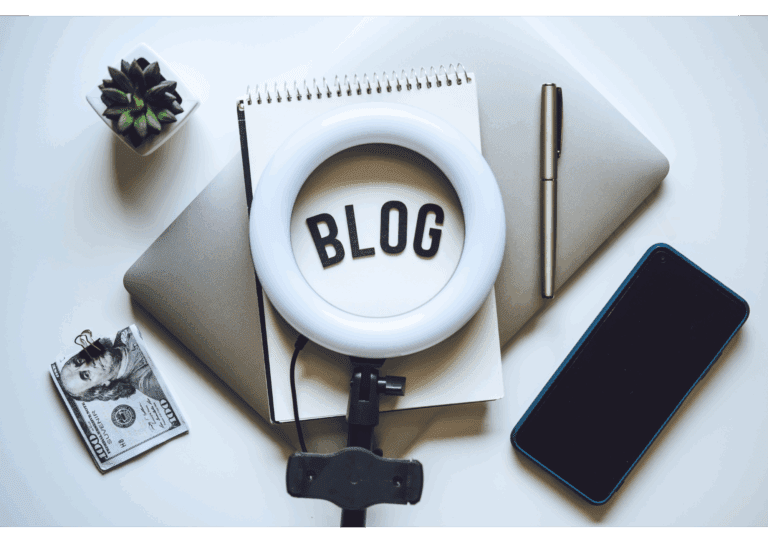 Pros and Cons of Hiring Blog Writer [Table Guide]